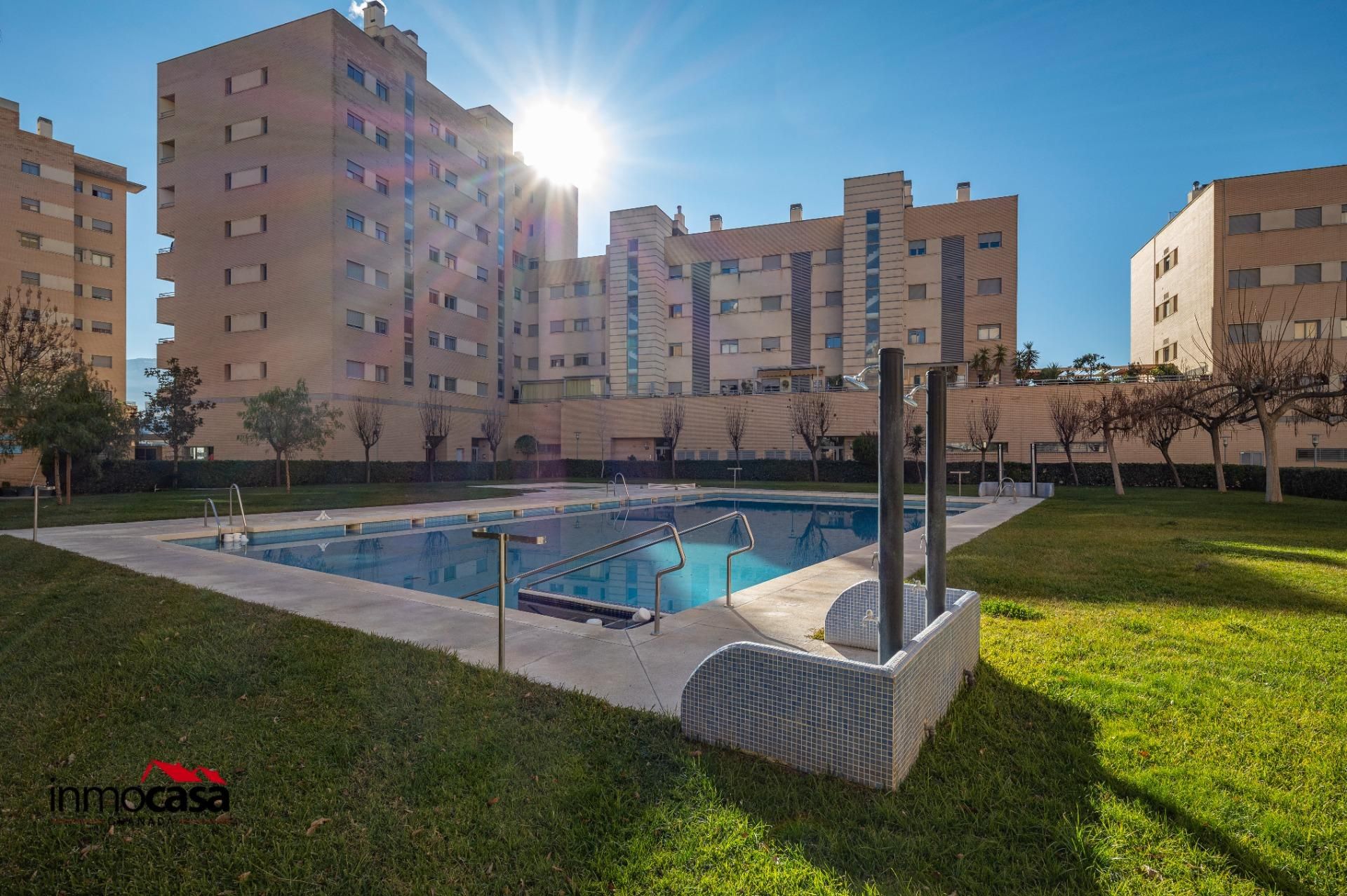 Swimming pool of Flat for sale in  Granada Capital  with Private garden, Terrace and Community pool
