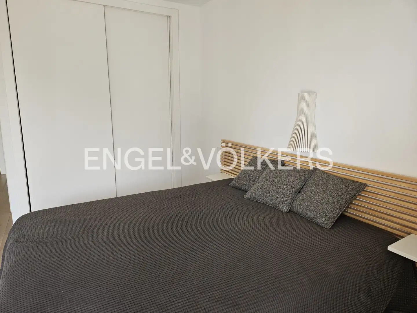 Schlafzimmer von Wohnung zur Miete in Valencia mit Klimaanlage, Heizung und Parkett