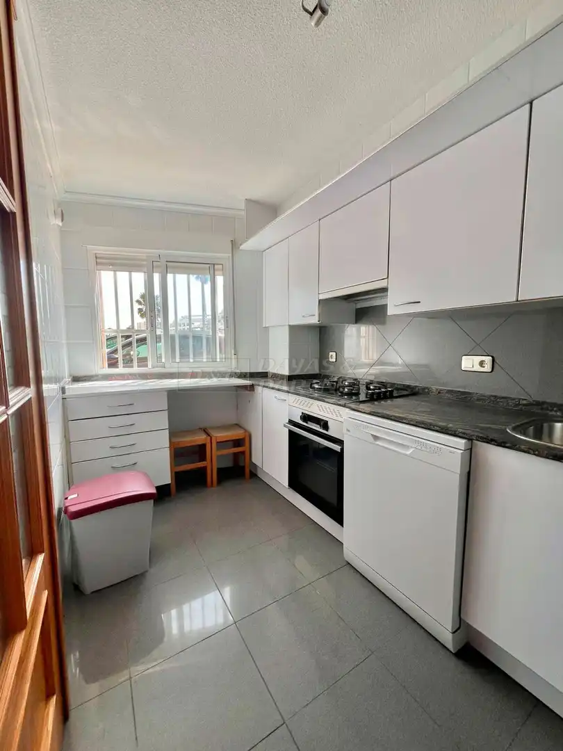 Cocina de Planta baja en venta en Torrevieja con Aire acondicionado, Terraza y Trastero