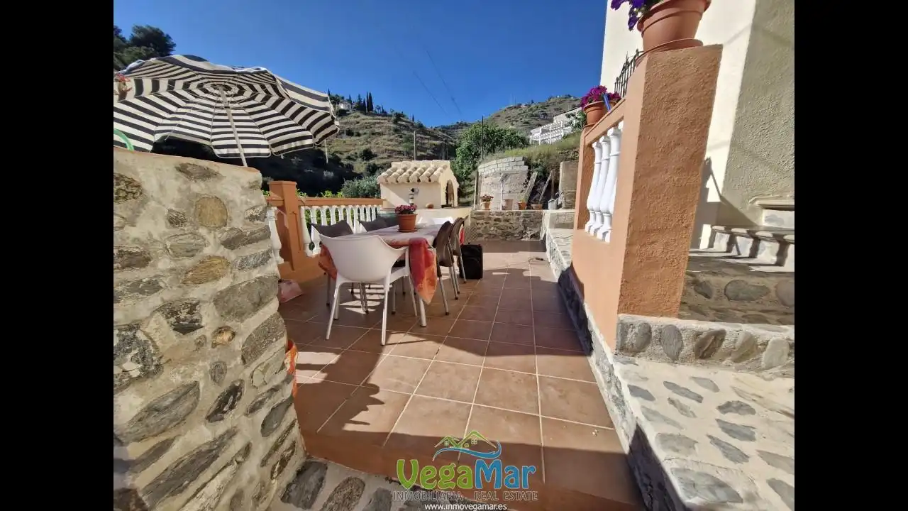 Vista exterior de Casa o chalet en venta en Almuñécar con Aire acondicionado, Jardín privado y Terraza