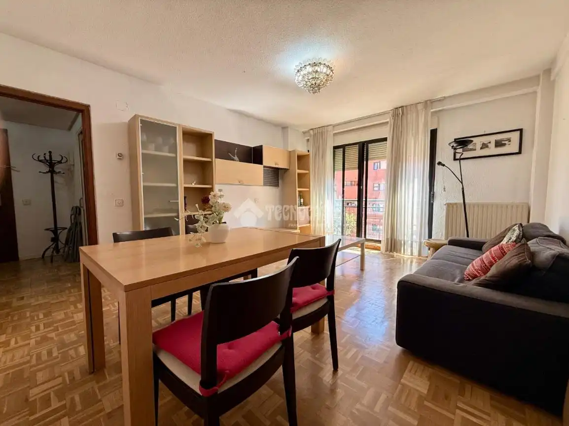 Sala d'estar de Pis en venda en Madrid amb Calefacció