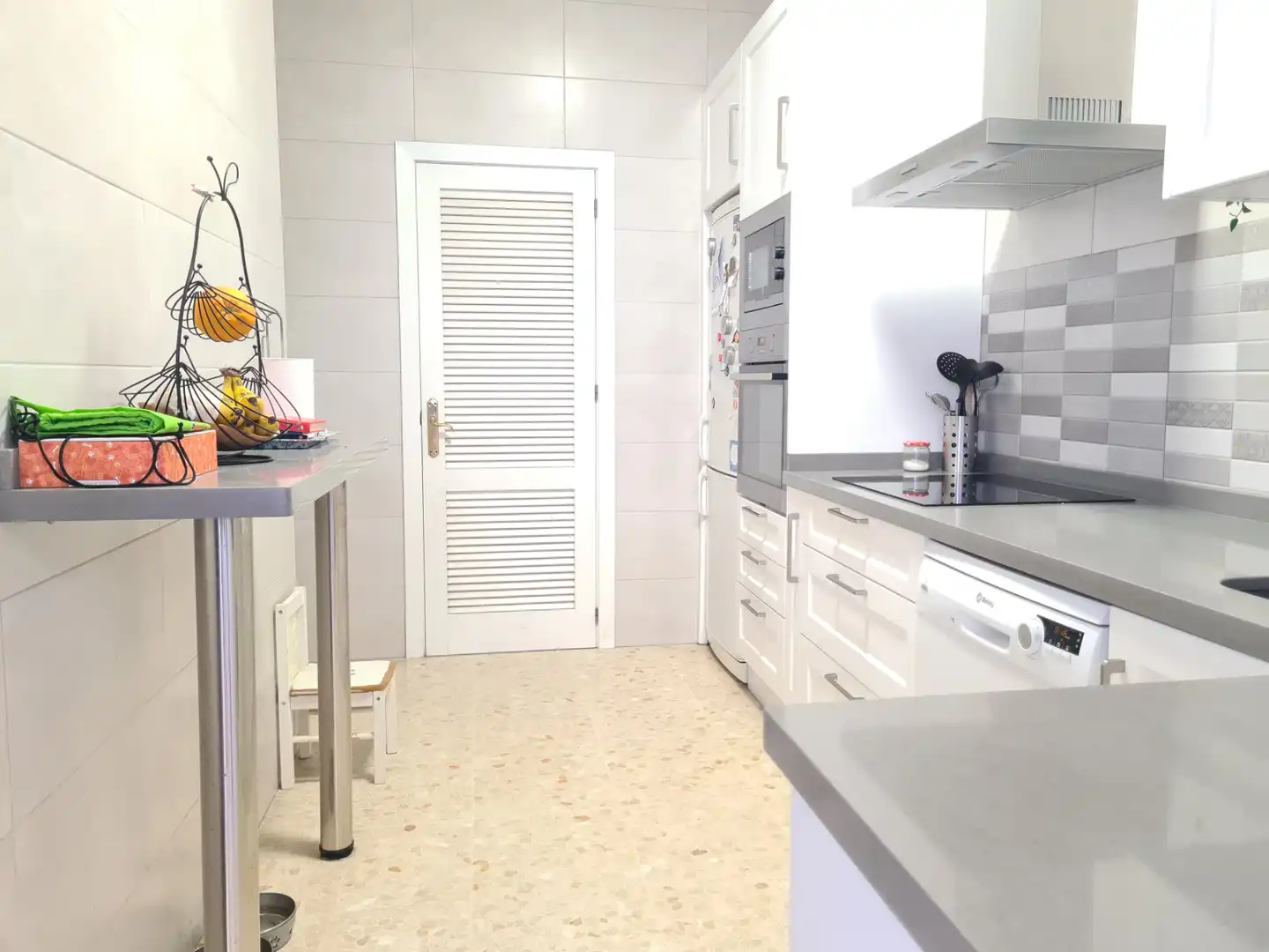 Kitchen of Detached homes for sale in Sevilla  with Air Conditioner, Terrace and Balcony