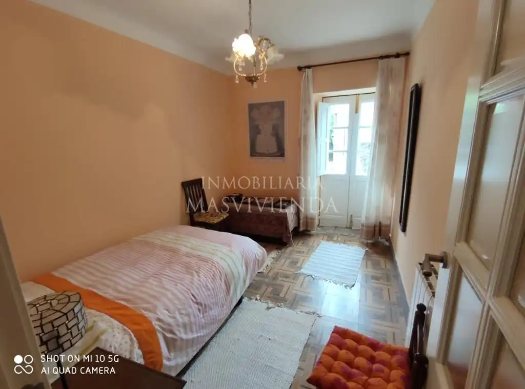 Dormitori de Casa o xalet en venda en Moraña amb Calefacció i Jardí privat