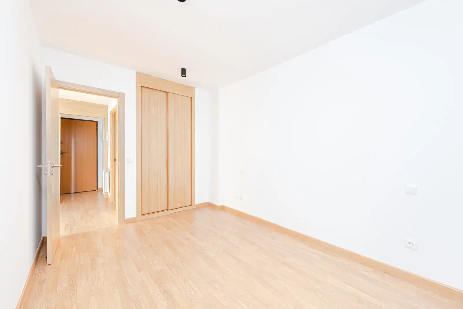 Bedroom of Flat for rent in Torrejón de Ardoz  with Parquet flooring, Terrace and Storage room
