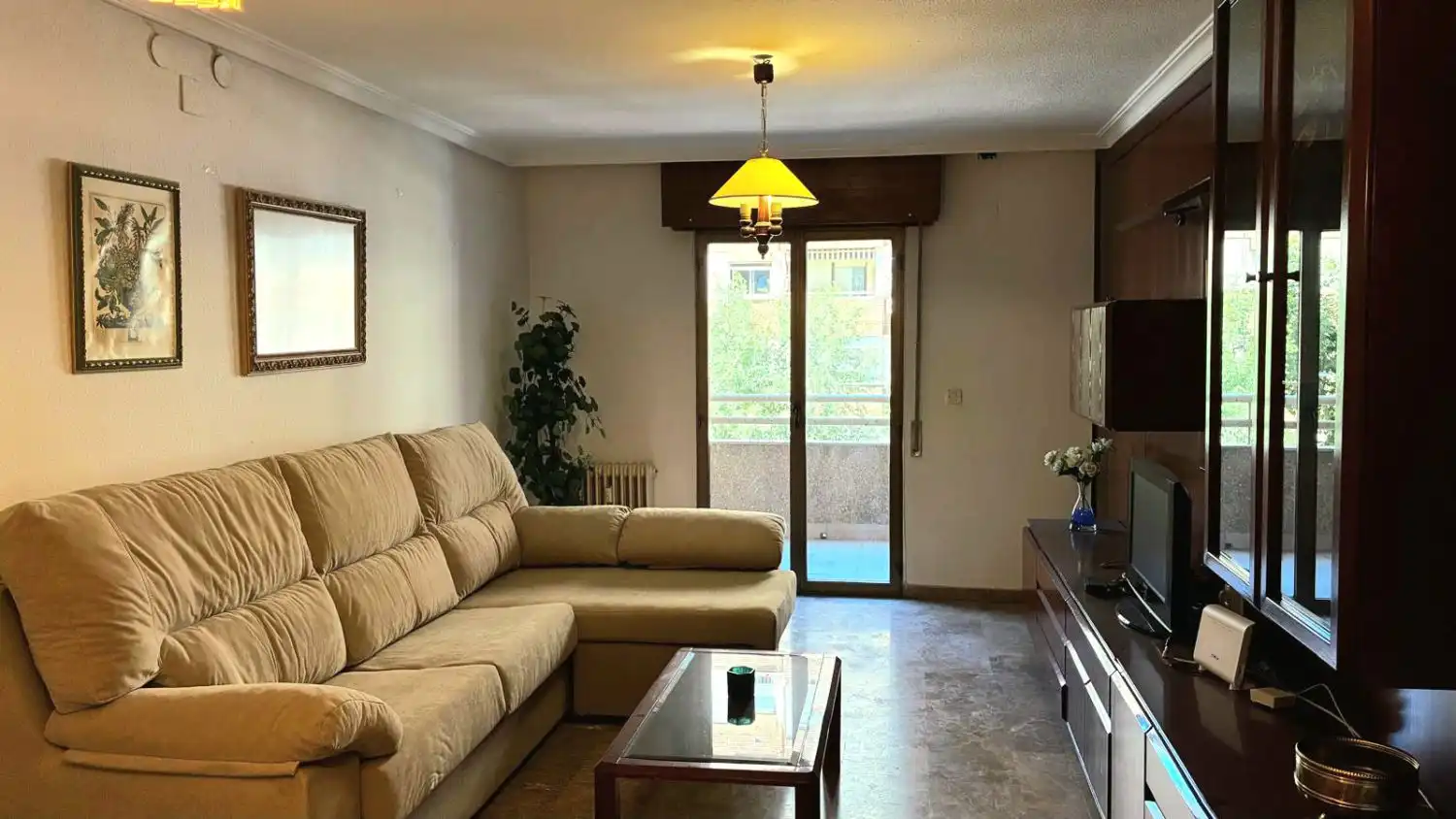 Sala de estar de Piso de alquiler en Jaén con Calefacción, Terraza y Amueblado