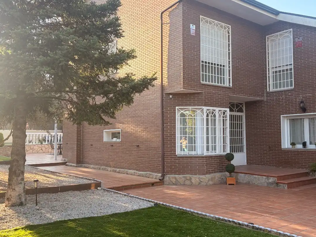 Vista exterior de Casa o chalet en venta en Moralzarzal con Jardín privado, Trastero y Piscina