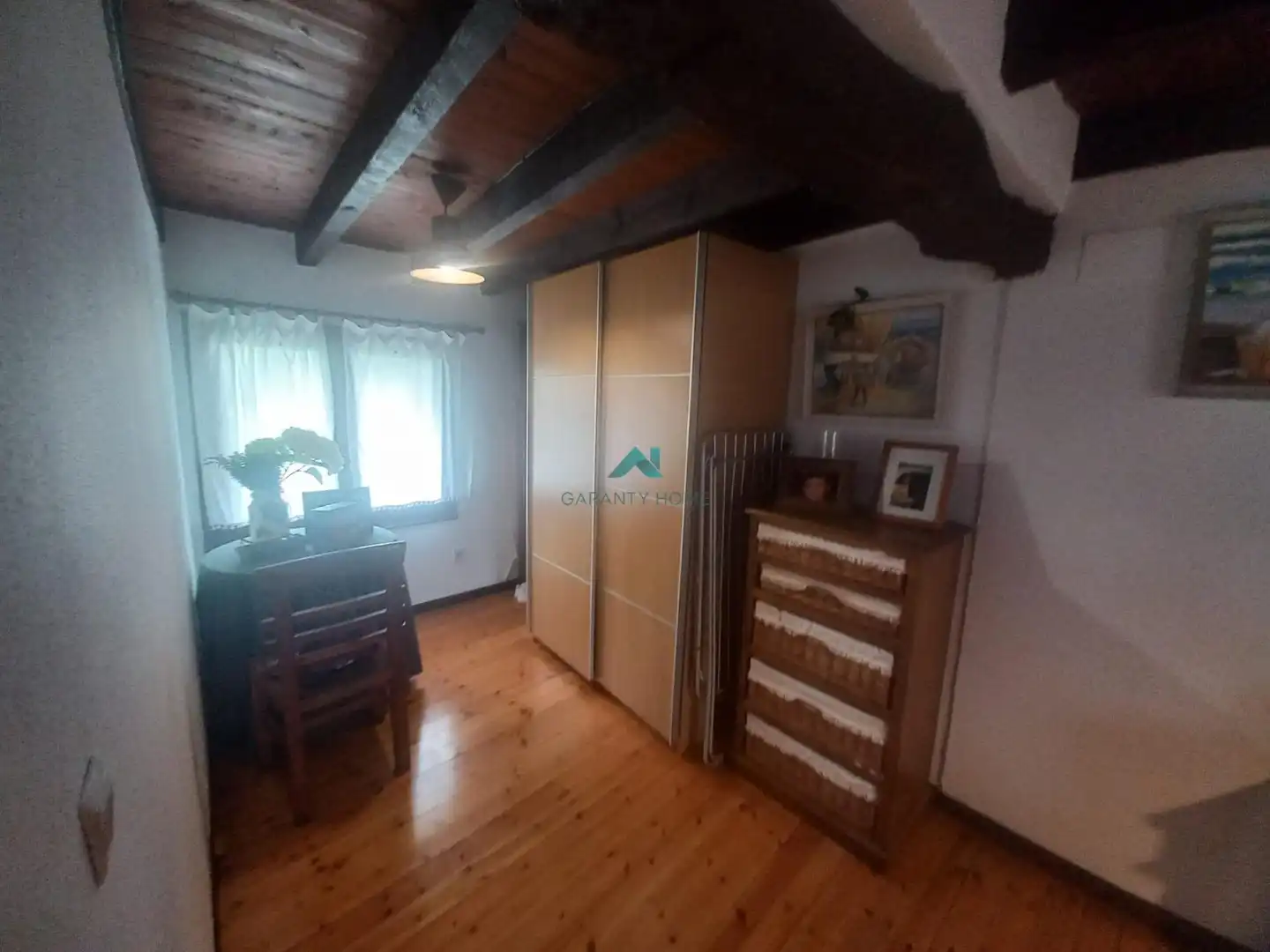 Casa adosada en venta en Voto con Calefacción, Jardín privado y Terraza