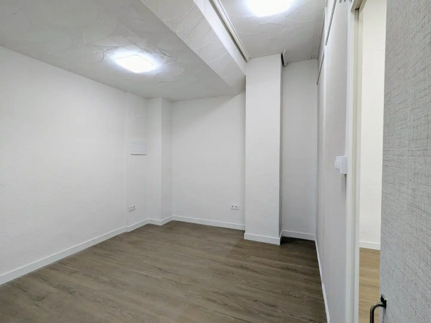 Commercial properties for rent in Valencia  with Air Conditioner