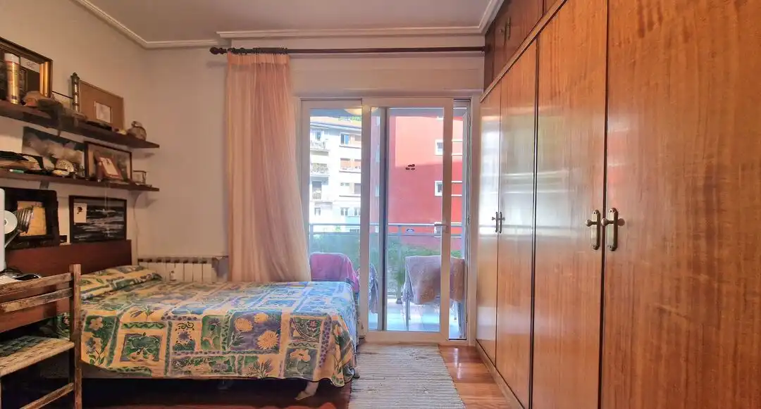 Bedroom of Flat for sale in Donostia - San Sebastián   with Heating, Terrace and Storage room
