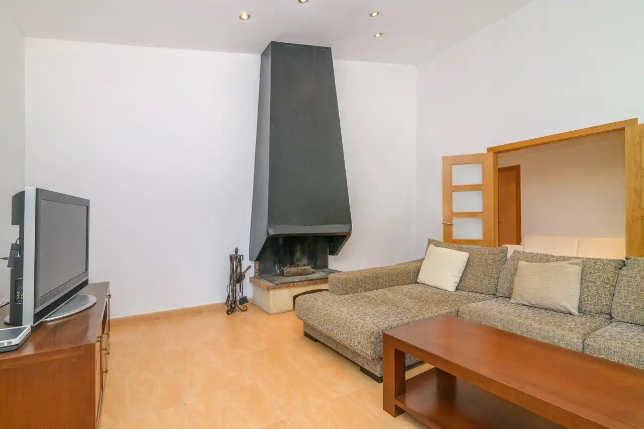 Sala d'estar de Casa o xalet en venda en Castellnou de Bages amb Jardí privat, Terrassa i Piscina