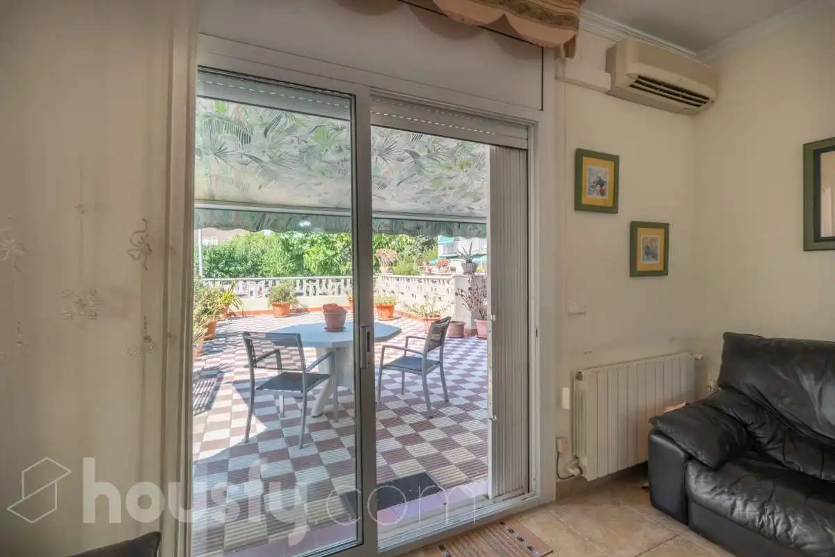 Jardín de Planta baja en venta en Vilanova i la Geltrú con Aire acondicionado, Calefacción y Terraza