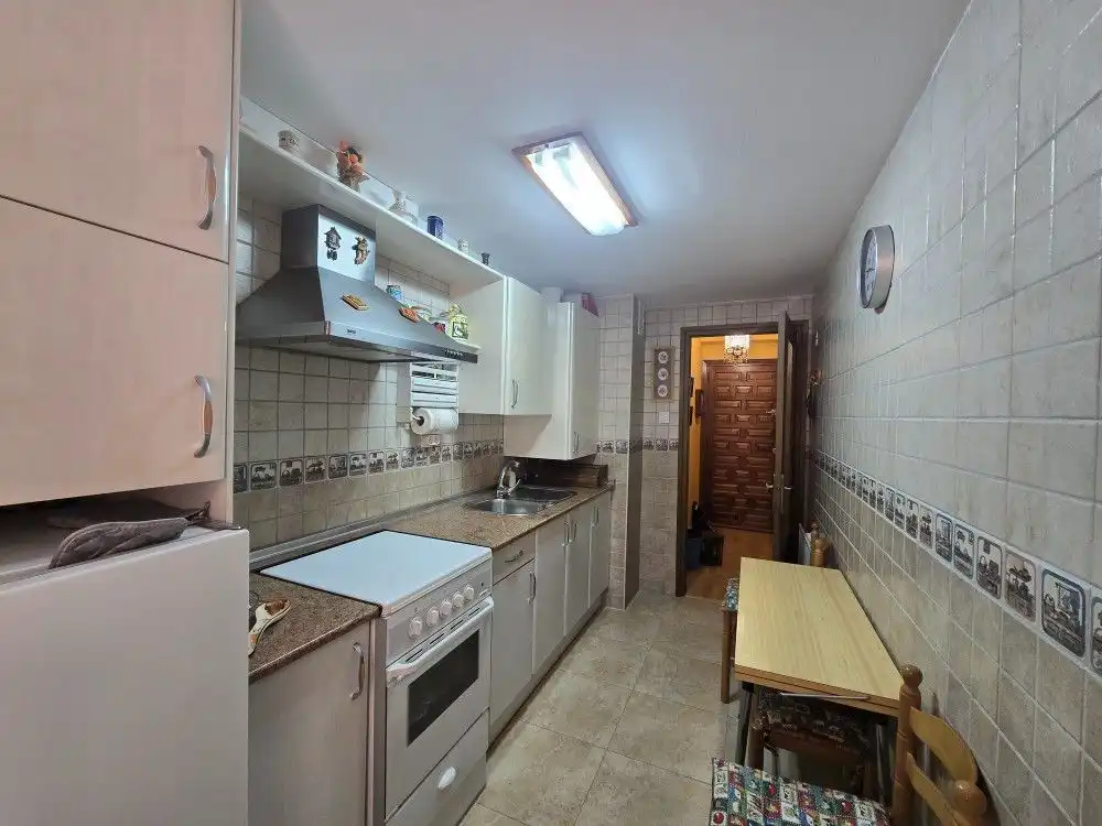Cocina de Piso en venta en Jaca con Calefacción, Terraza y Trastero