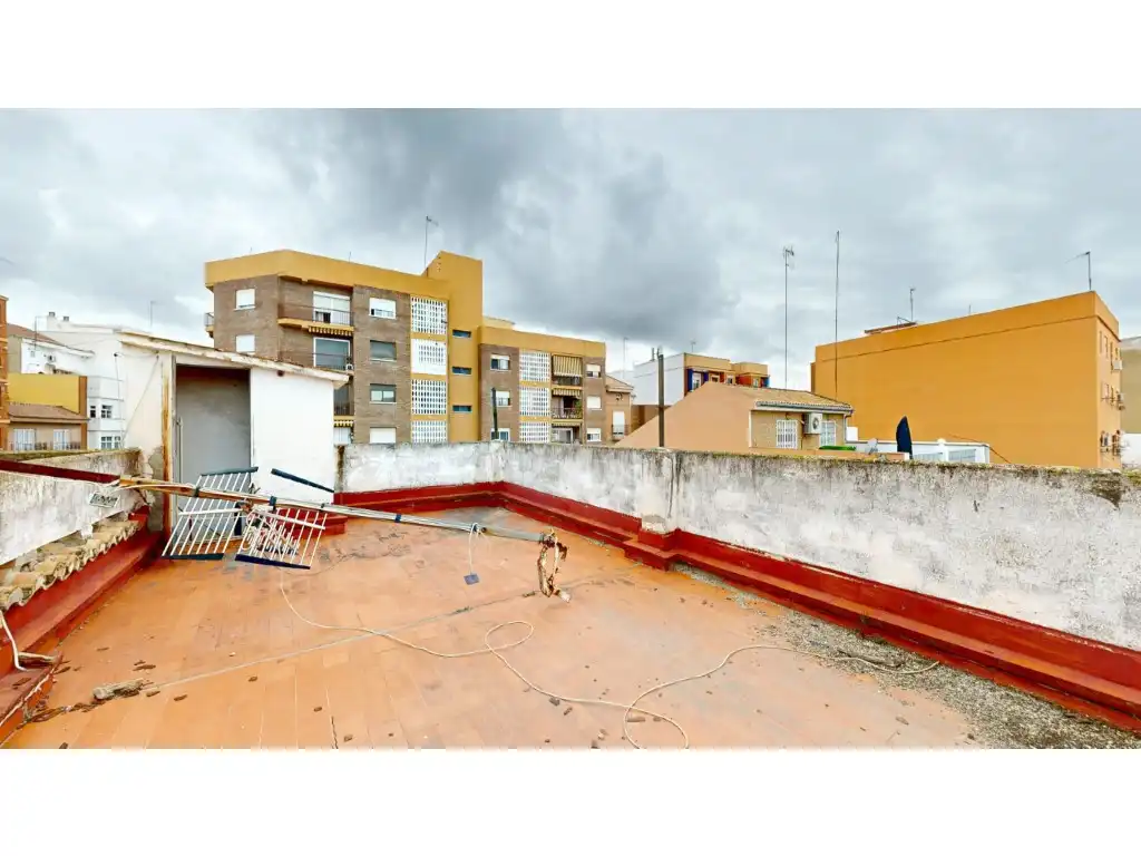 Vista exterior de Piso en venta en Valencia
