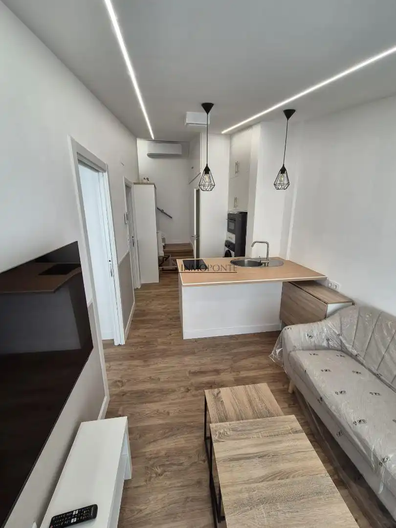 Küche von Dachboden zur Miete in Pontevedra Capital  mit Heizung, Terrasse und Abstellraum