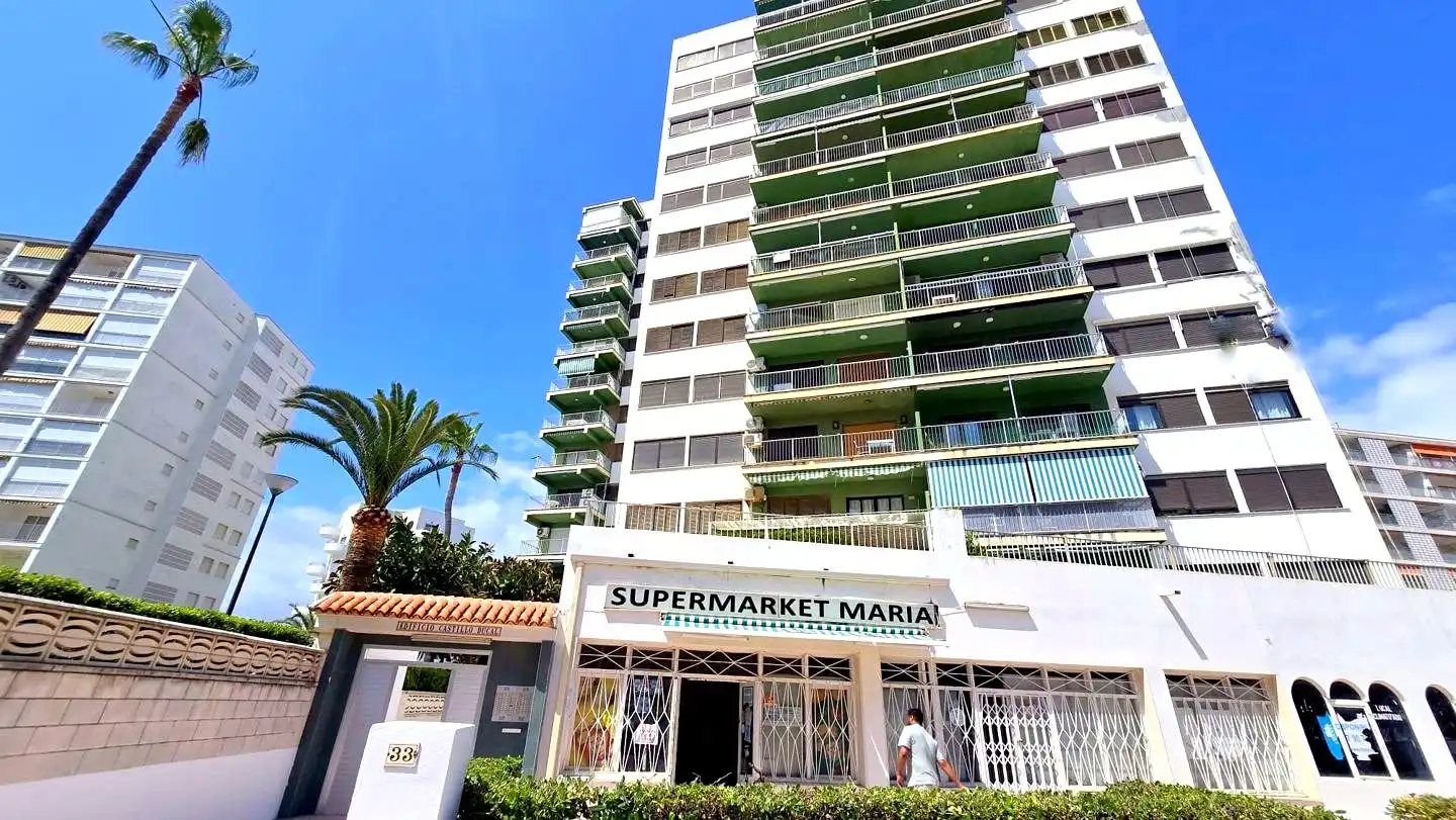Außenansicht von Wohnungen zum Verkauf in Gandia mit Klimaanlage, Terrasse und Möbliert