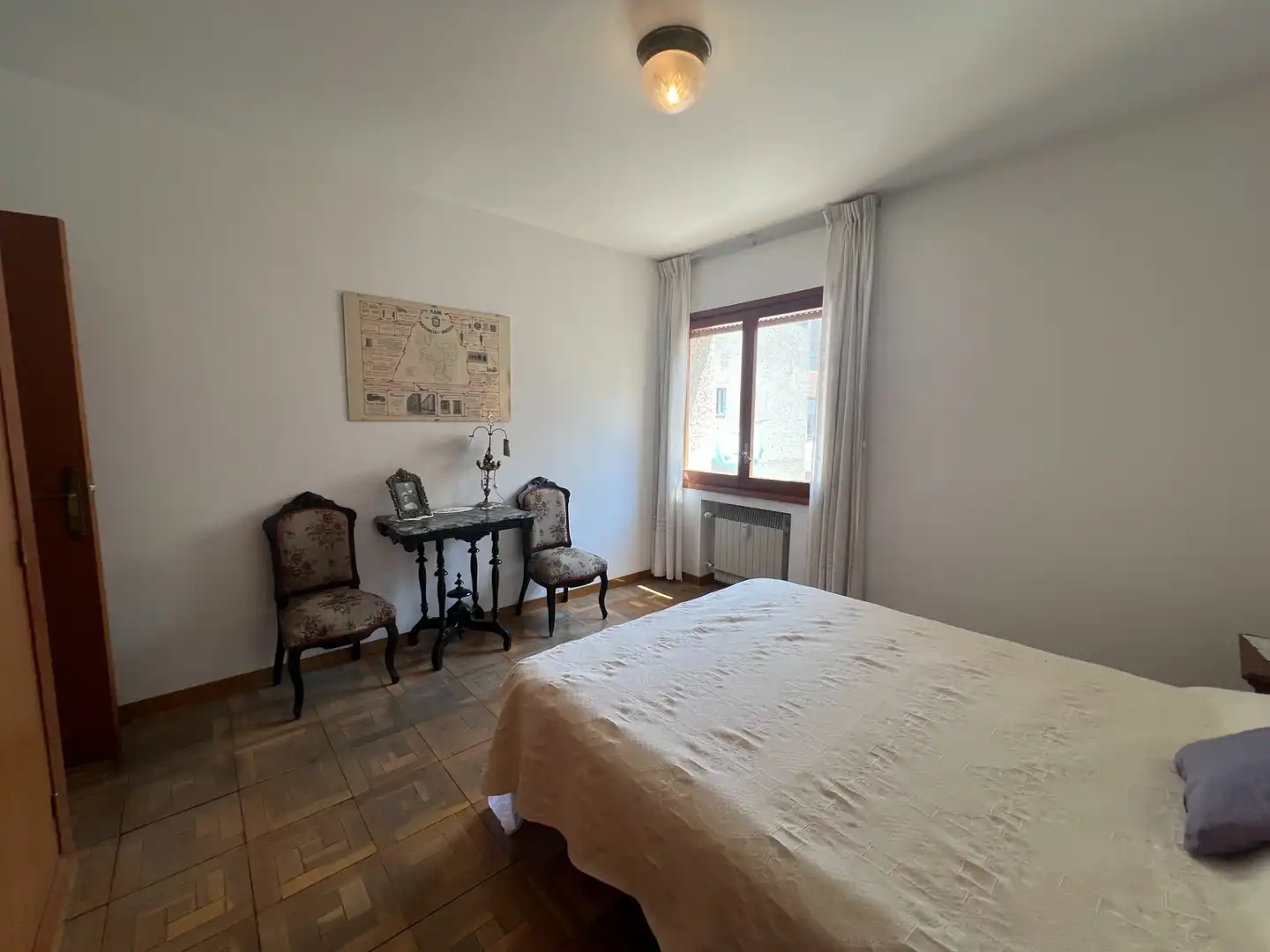 Schlafzimmer von Wohnung zum Verkauf in Jaca mit Abstellraum und Balkon