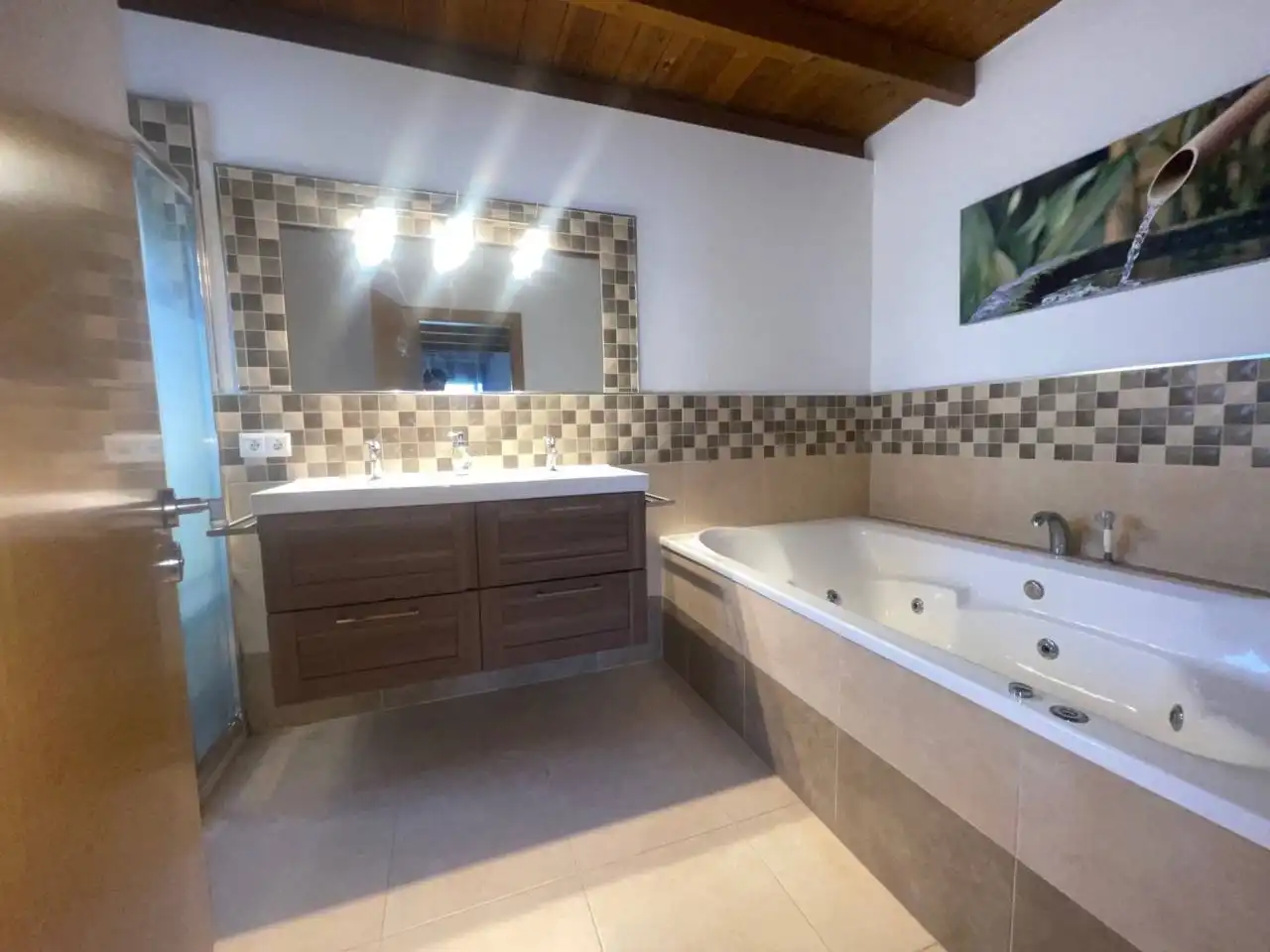 Baño de Casa o chalet de alquiler en Estepona con Calefacción, Jardín privado y Terraza