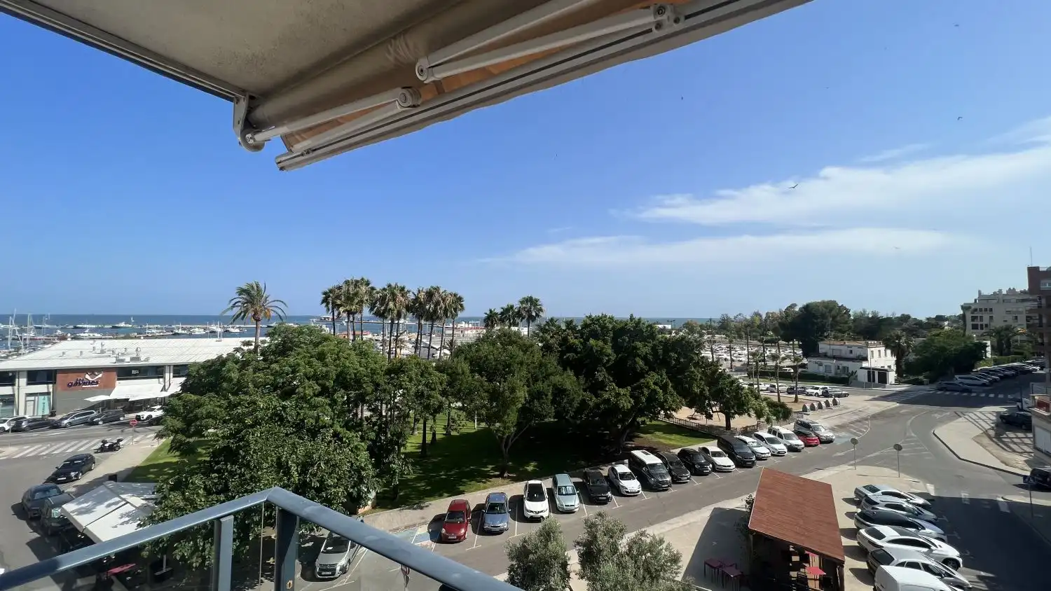 Flat with terrace for sale in Centre