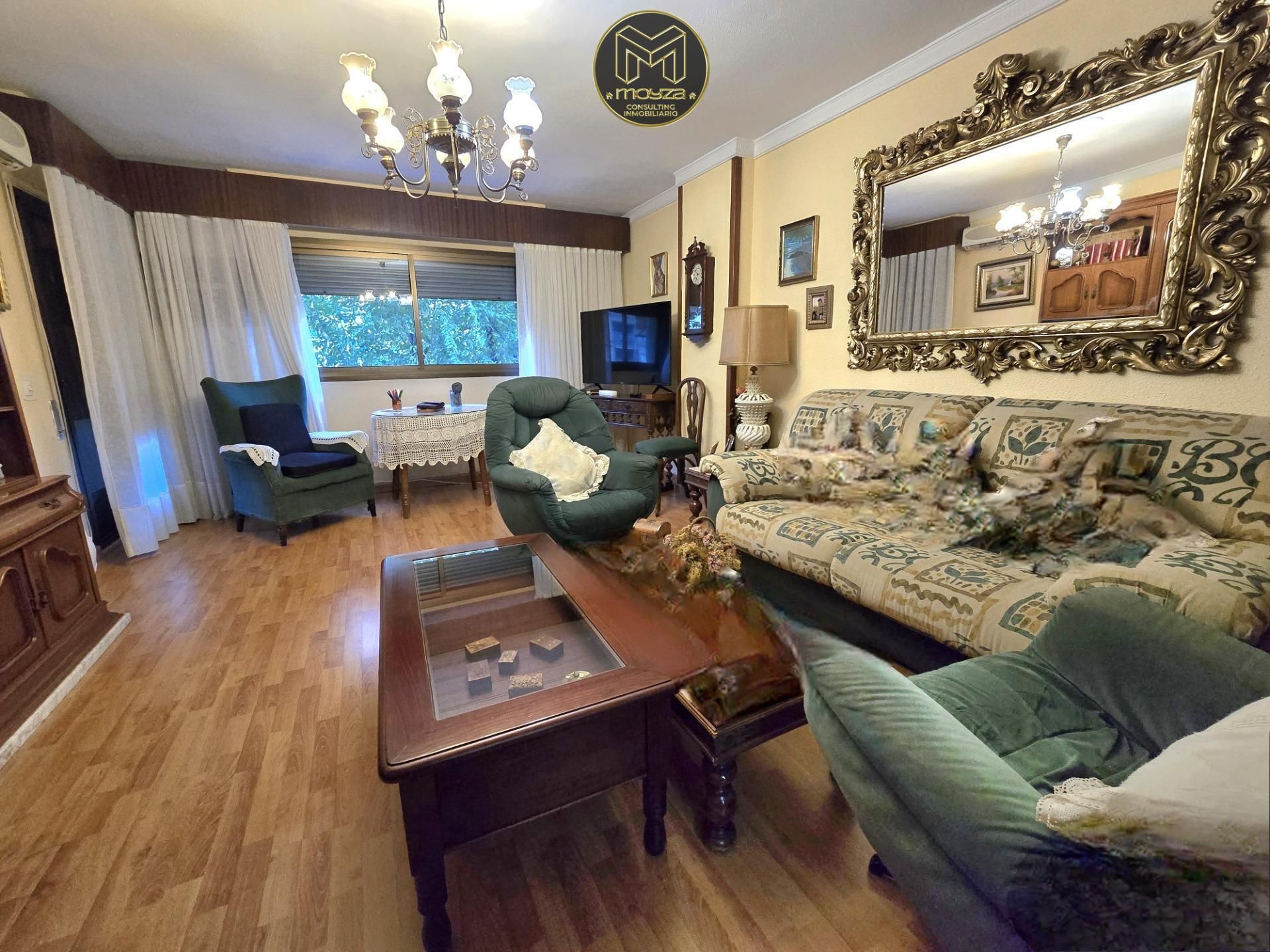 Sala d'estar de Pis en venda en  Jaén Capital amb Aire condicionat i Balcó