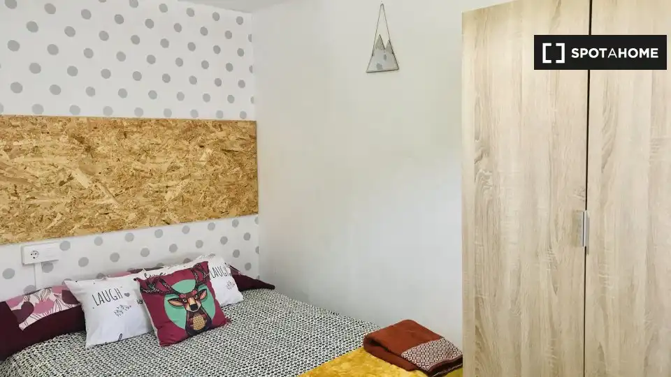 Room in Casco Vello