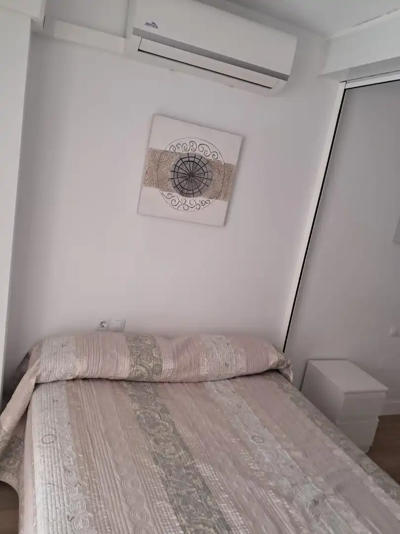 Dormitori de Apartament de lloguer en Torrox amb Aire condicionat, Calefacció i Terrassa