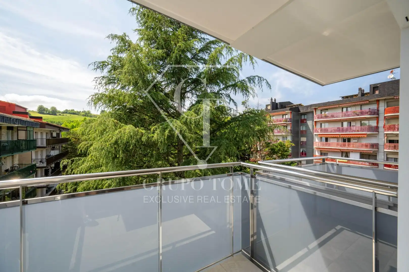 Terrassa de Pis en venda en Donostia - San Sebastián  amb Calefacció, Terrassa i Balcó