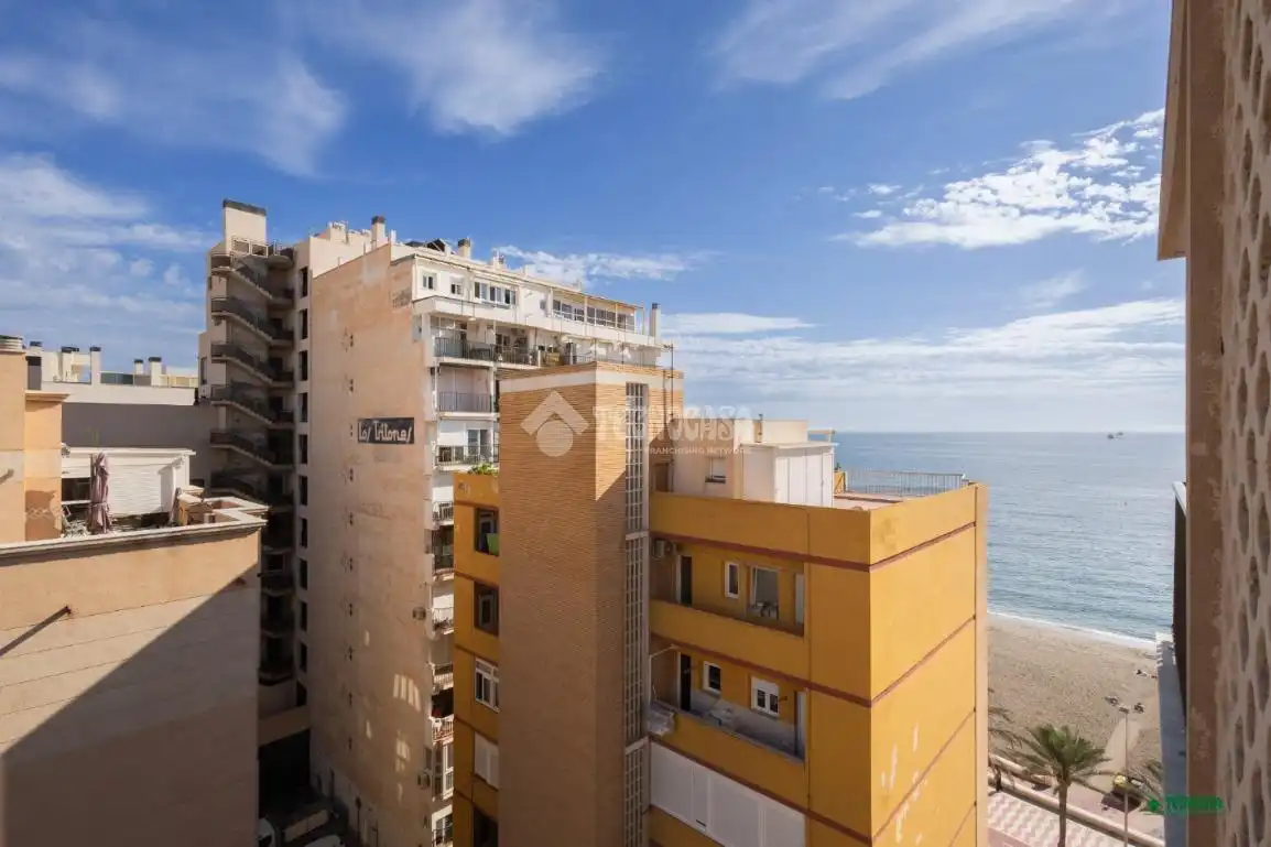 Vista exterior de Piso en venta en Almería con Terraza