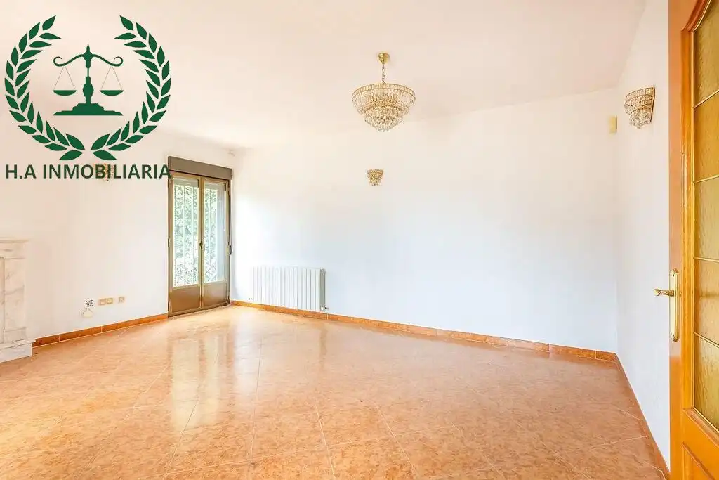 Houses for sale in Pedrezuela  with Air Conditioner, Heating and Terrace
