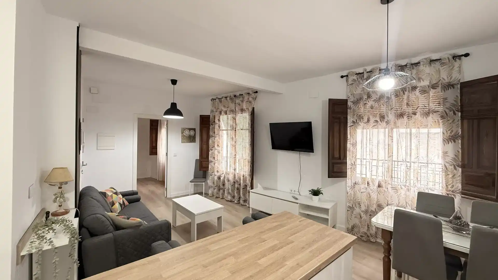 Sala d'estar de Apartament de lloguer en Molvízar amb Aire condicionat i Moblat