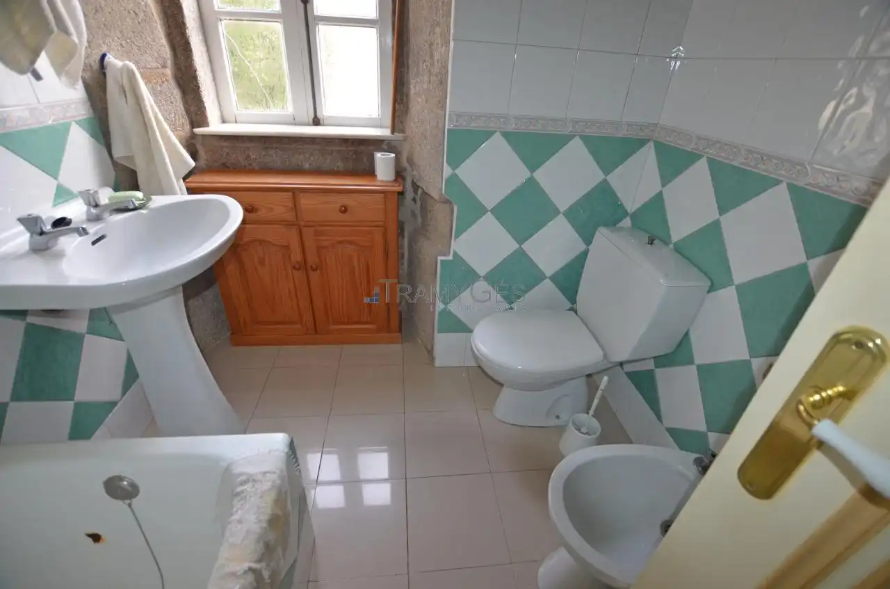 Baño de Casa o chalet en venta en O Rosal   con Calefacción, Jardín privado y Trastero