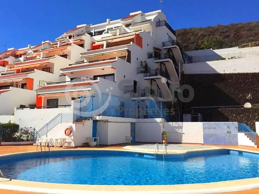 Pis amb piscina en venda a La Colina 22