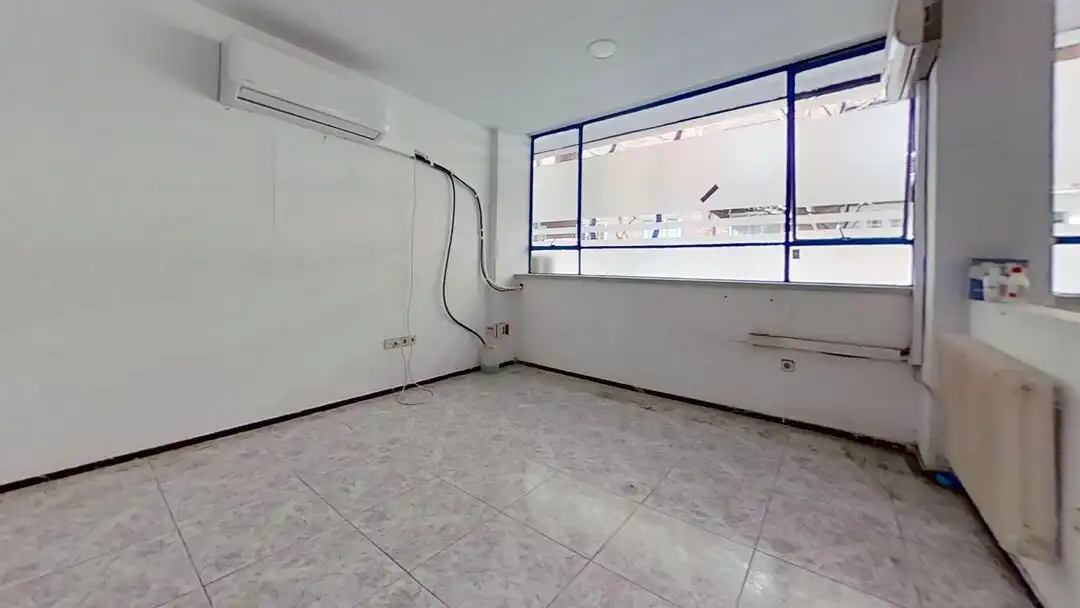Office for rent in Madrid  with Air Conditioner and Heating