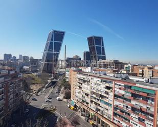 Vista exterior de Pis en venda en  Madrid Capital amb Calefacció, Traster i Balcó