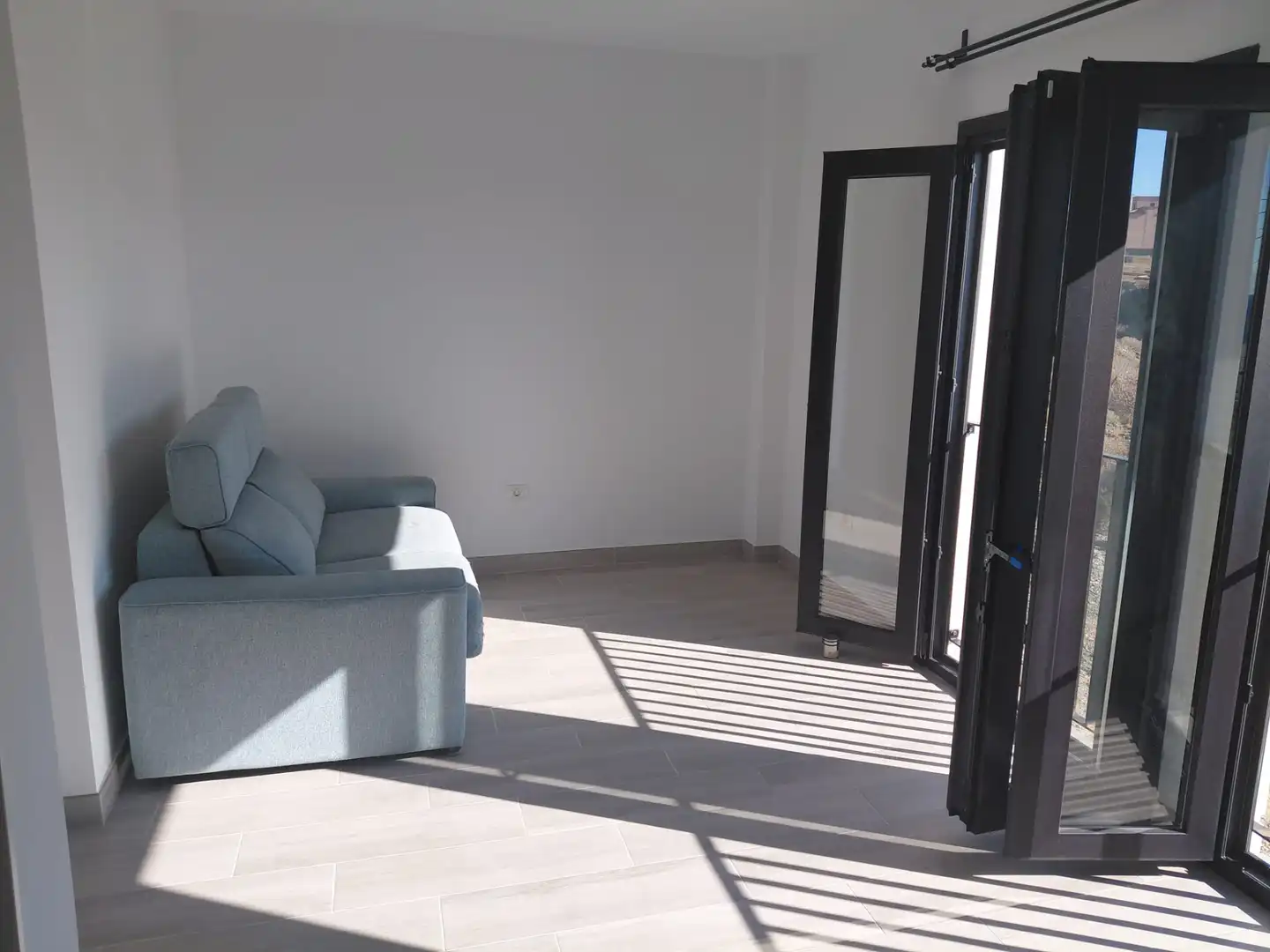 Wohnzimmer von Wohnungen zur Miete in Arico mit Möbliert, Ofen und Waschmaschine