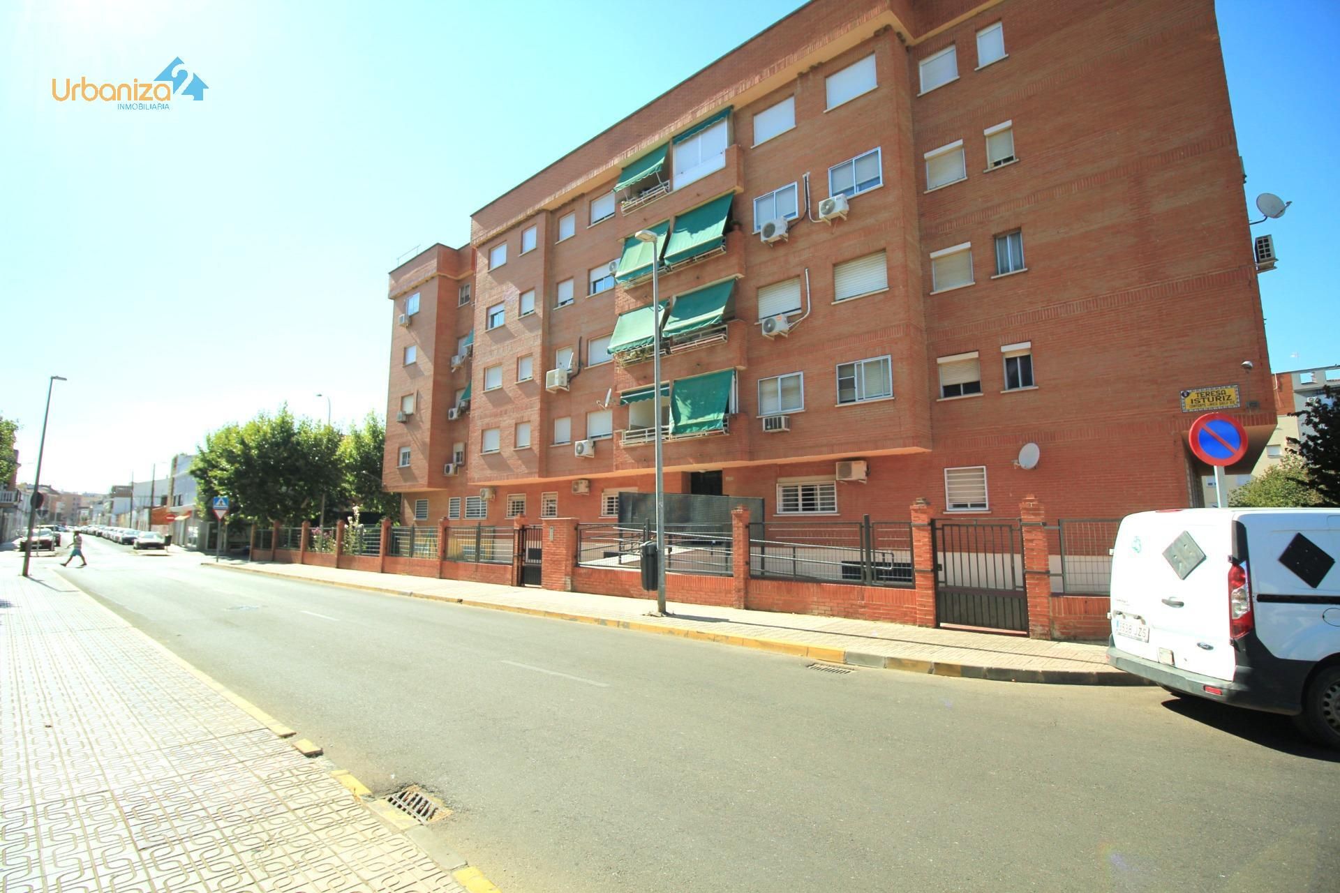 Exterior view of Flat for sale in Badajoz Capital  with Air Conditioner and Terrace