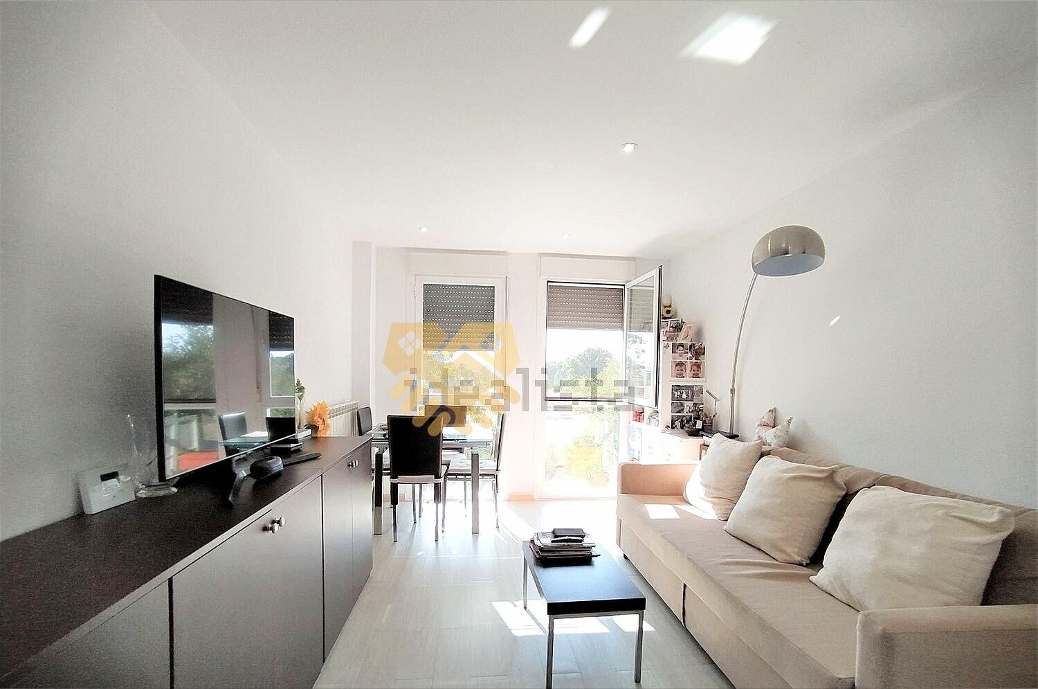 Living room of Flat for sale in Salamanca Capital  with Heating and Storage room