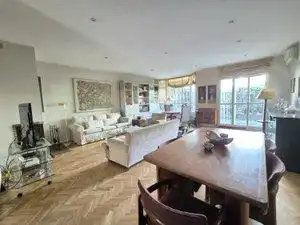 Living room of Houses for sale in Madrid  with Air Conditioner, Heating and Private garden