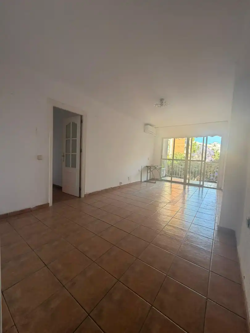Habitación de Piso en venta en Torremolinos con Aire acondicionado y Terraza