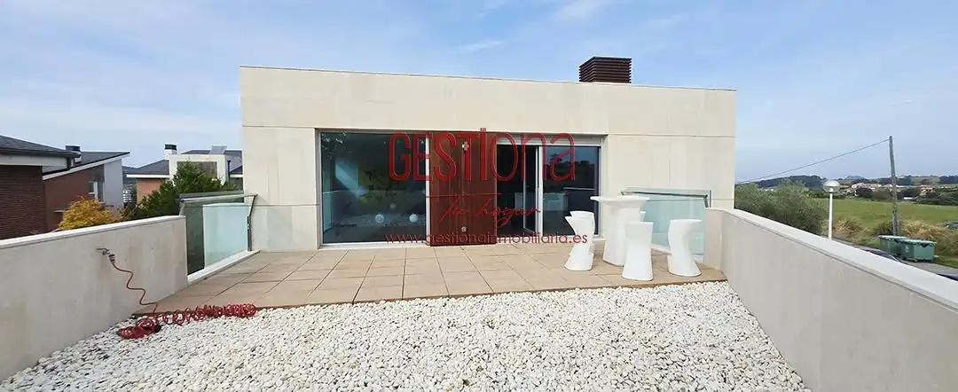 Terrace of Houses for sale in Santa Cruz de Bezana  with Private garden, Terrace and Furnished