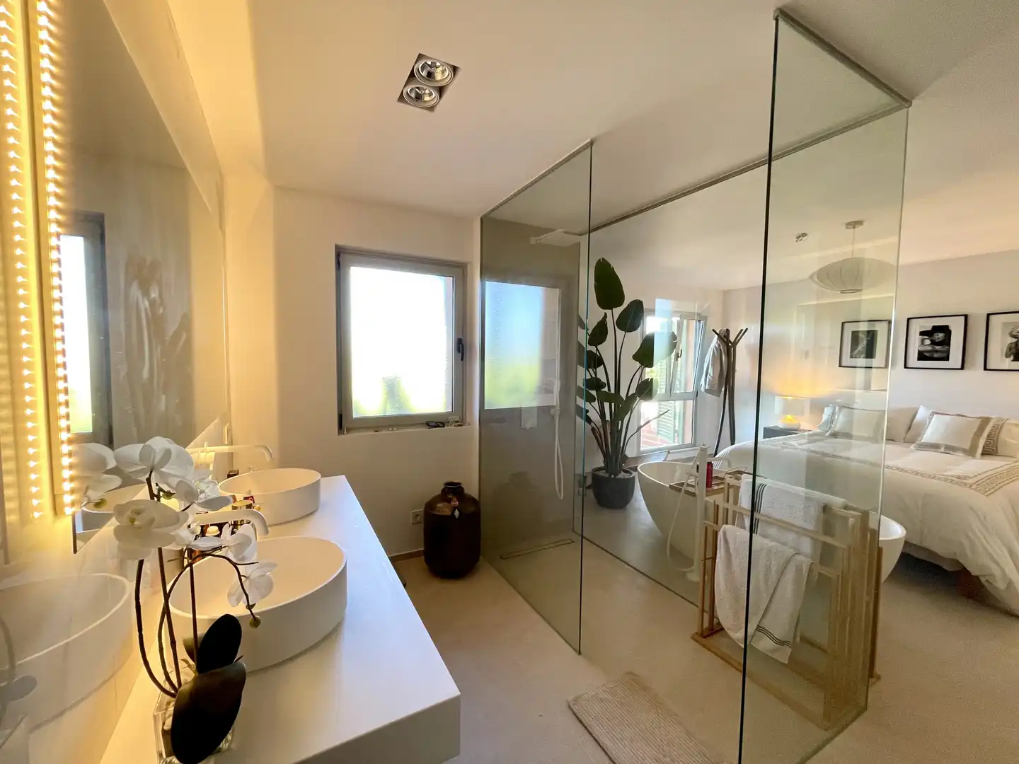 Baño de Apartamento en venta en Sotogrande con Aire acondicionado, Piscina y Balcón