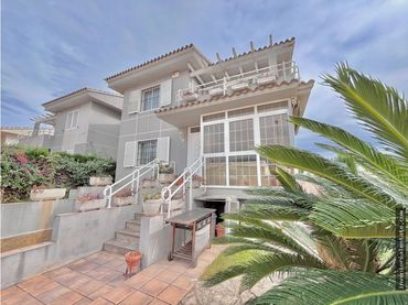 Villa con piscina in vendita a Heliópolis