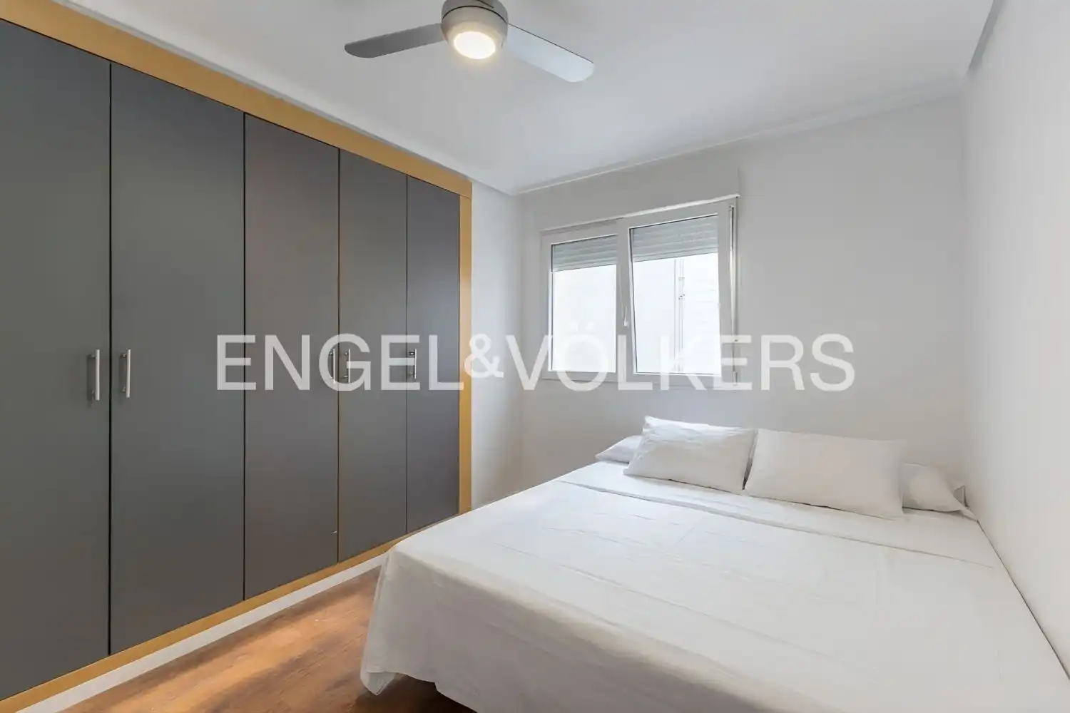 Schlafzimmer von Wohnung zur Miete in Valencia mit Klimaanlage, Heizung und Parkett