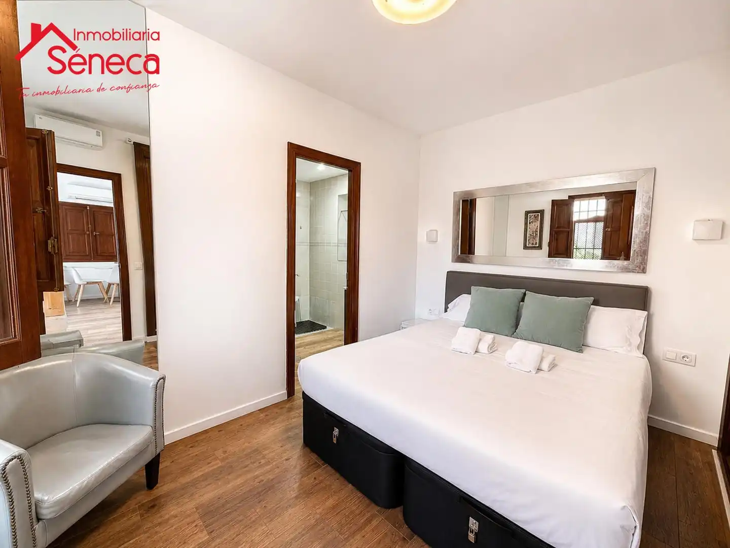 Bedroom of Flat for sale in Córdoba  with Air Conditioner and Furnished
