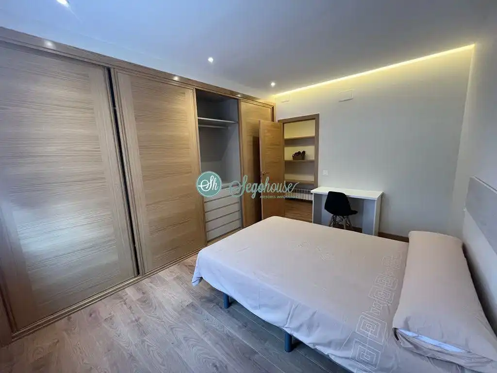 Habitación de Piso de alquiler en Segovia con Calefacción, Terraza y Amueblado
