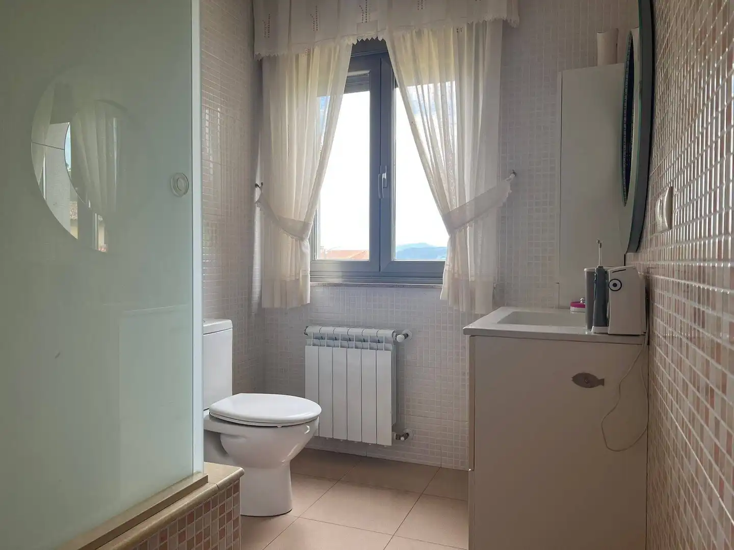 Bathroom of Houses for rent in Padrón  with Heating, Private garden and Storage room
