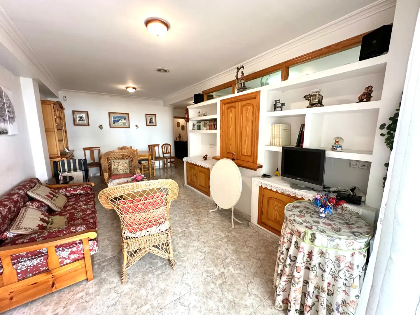 Wohnzimmer von Wohnungen zum Verkauf in Torrevieja mit Klimaanlage, Heizung und Terrasse
