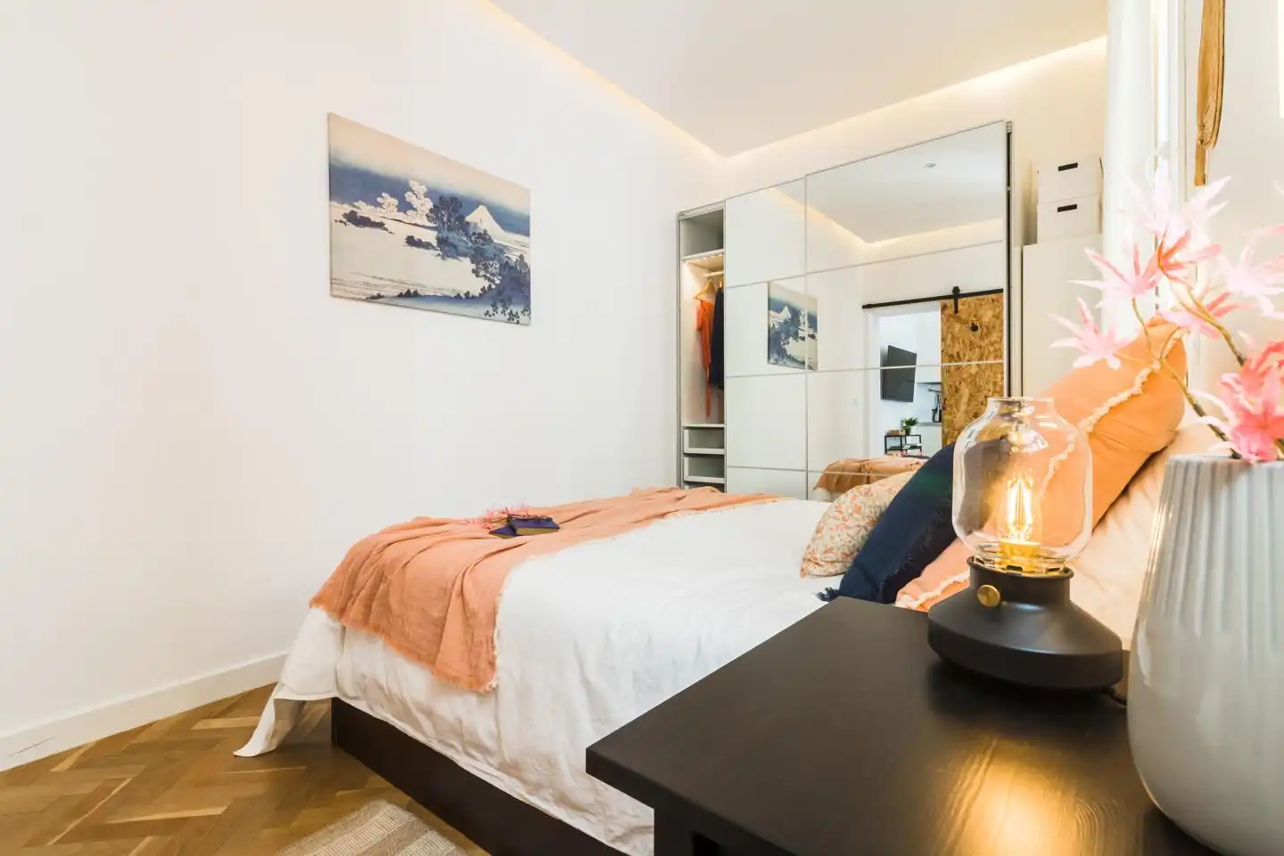 Habitación de Apartamento de alquiler en Madrid con Aire acondicionado, Calefacción y Parquet
