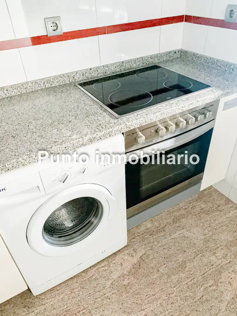 Cuina de Pis de lloguer en Valladolid amb Calefacció, Traster i Piscina