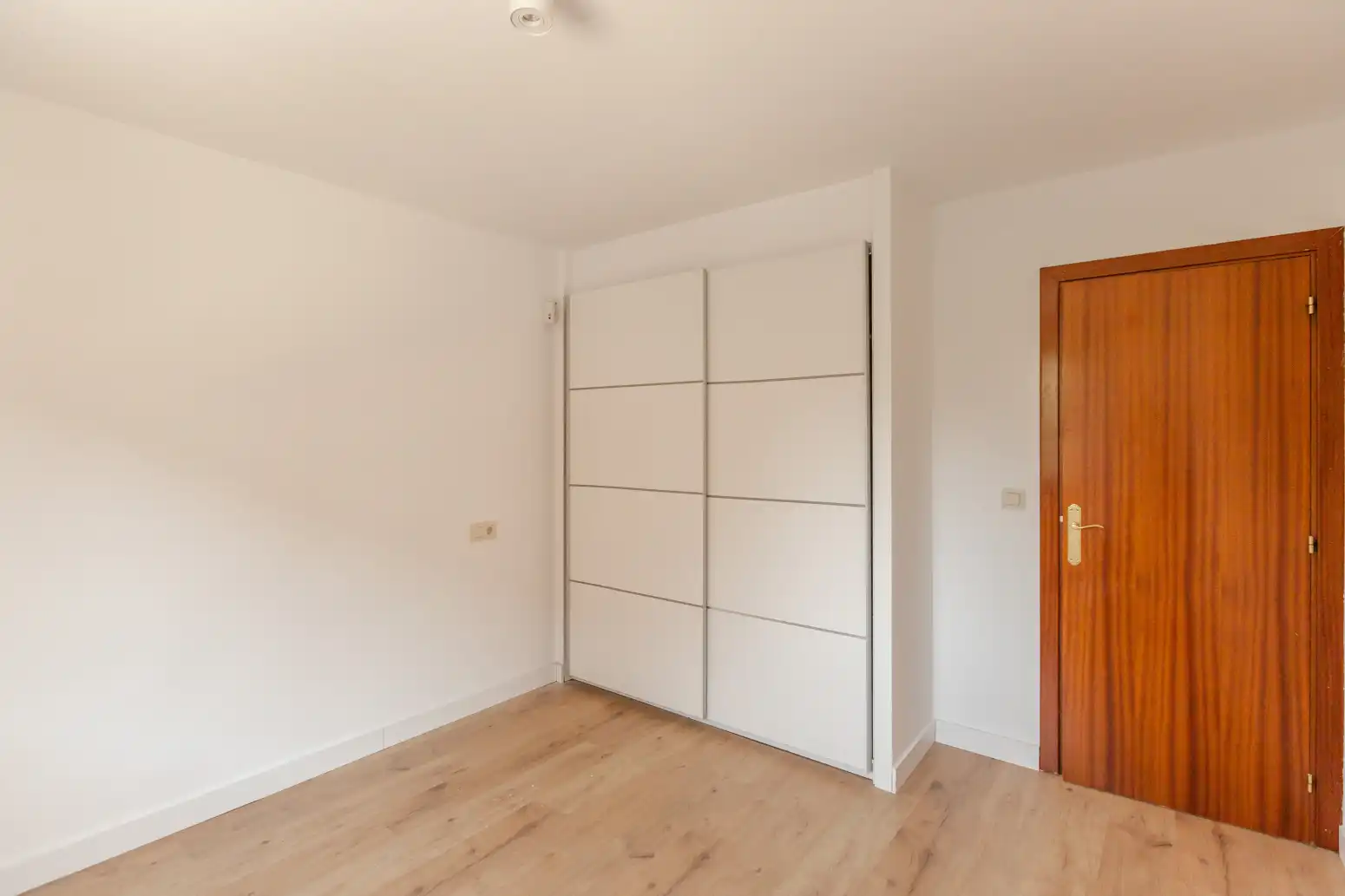 Dormitori de Pis en venda en  Pamplona / Iruña amb Calefacció, Parquet i Terrassa