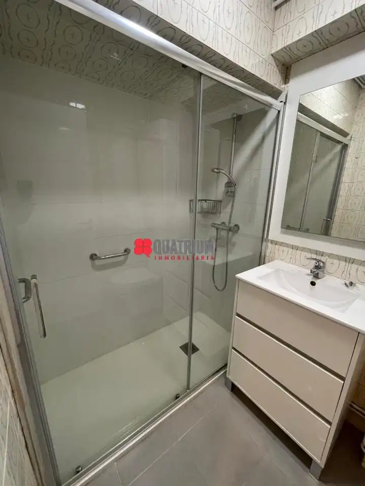 Flat for rent in Avenida de Salamanca, Campus Norte - San Caetano